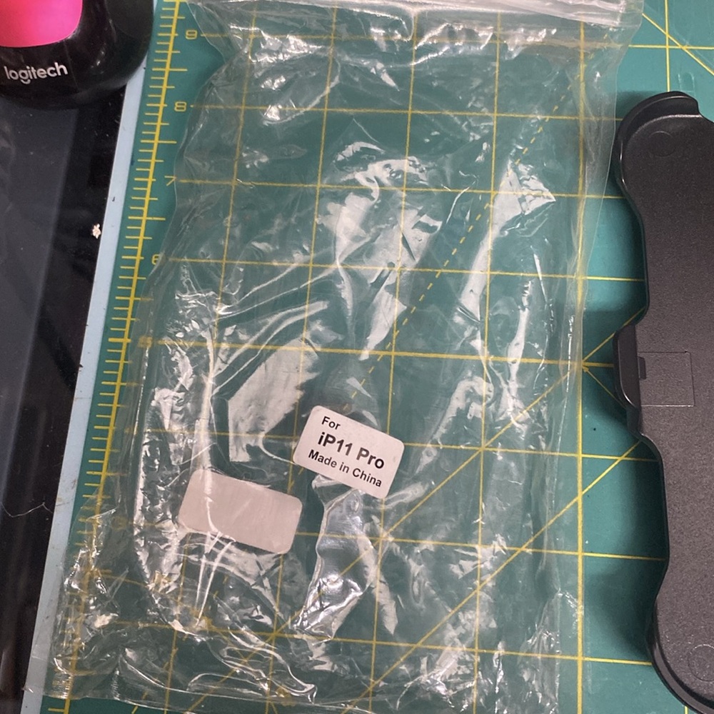 iPhone 11 Pro case - Picture 2 of 8